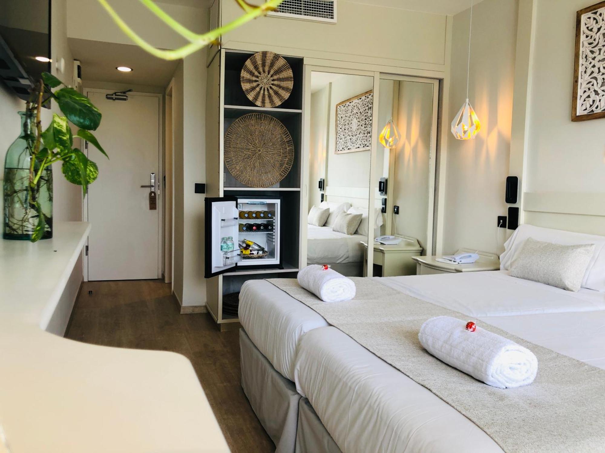 Hotel Ankaa - Adults Only ポルト・クリスト エクステリア 写真